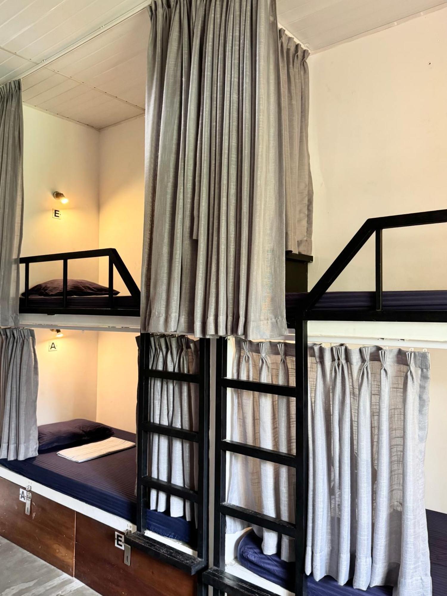 The Hostel Мириса Екстериор снимка