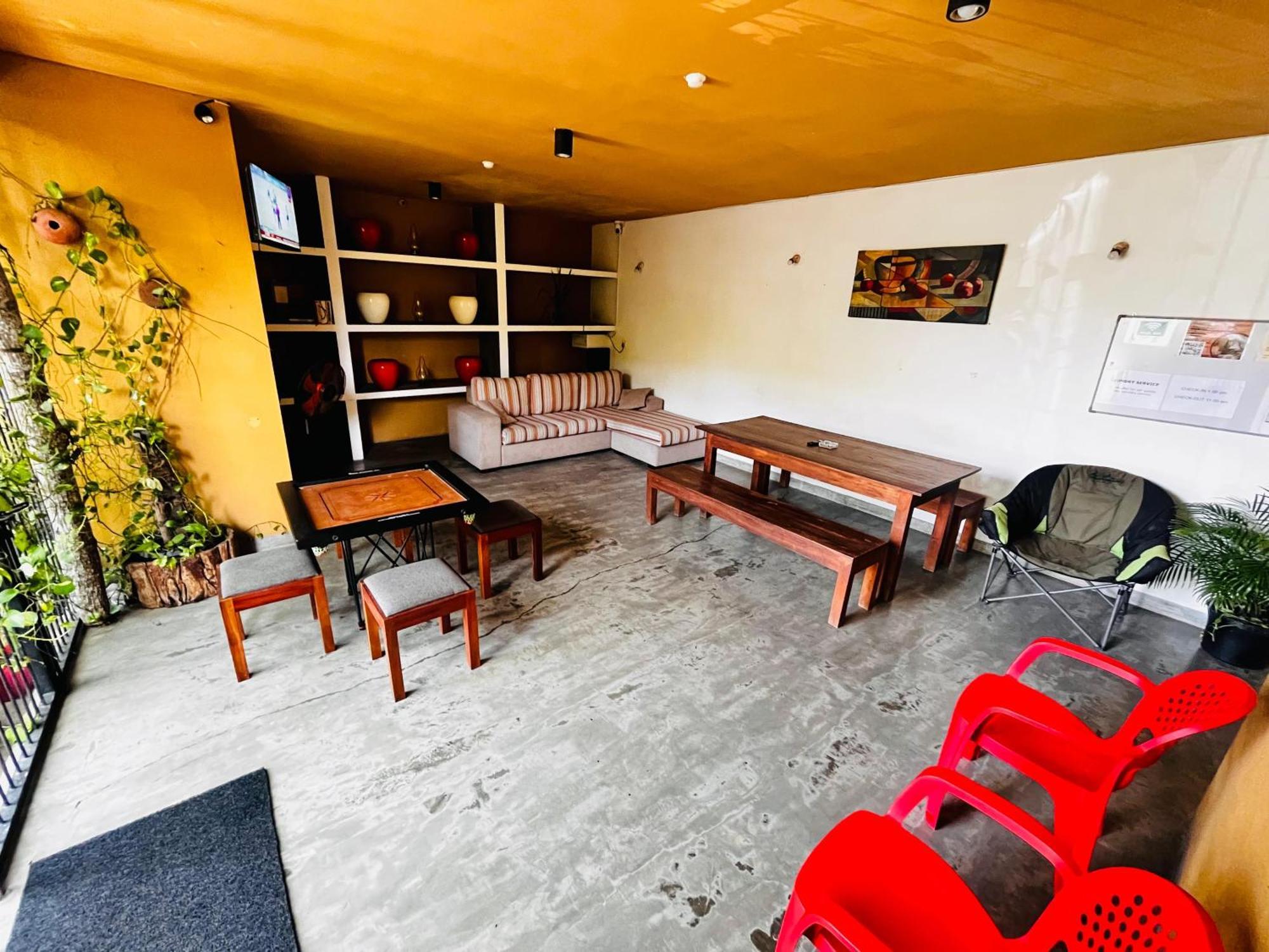 The Hostel Мириса Екстериор снимка